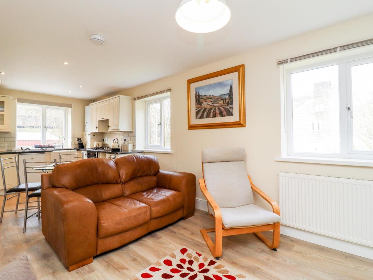 Canal View Apartment *