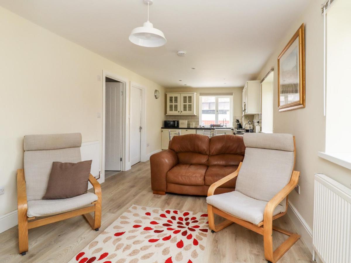 Canal View Apartment *